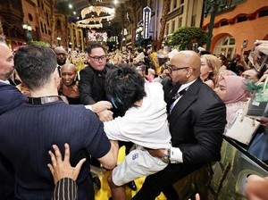 Video: Pria Penyerang Ariana Grande Dideportasi dan Dilarang Masuk Singapura!