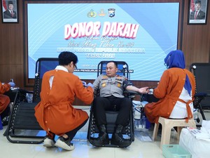 Donor Darah Warnai Peringatan HUT Korpri ke-54 di Polda Jatim