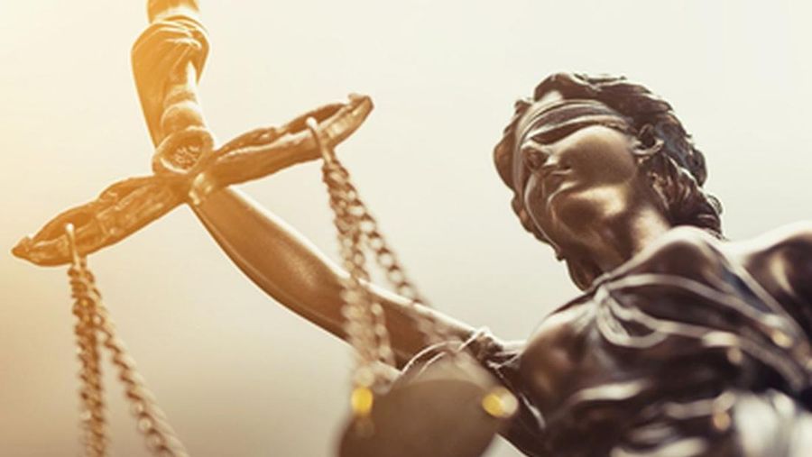 Ilustrasi simbol hukum dan keadilan. (Freepik)