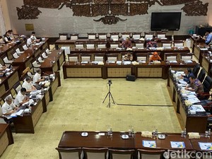 Setoran PNBP Seret Jelang Akhir Tahun, Bak Jatuh Tertimpa Tangga