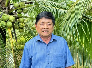 Modal Hadiah 10 Gram Emas, Pria Ini Sukses Garap Sawah dan Kebun Kelapa