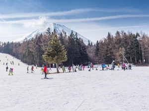 Ketegangan Jepang-China Ancam Wisata Musim Dingin di Hokkaido