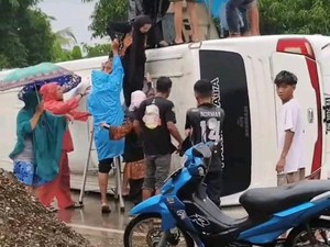 Kronologi Bus Bawa Rombongan Jemaah Umrah Asal Polman Terguling di Pangkep
