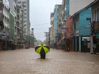 Potret Kota Tetangga RI Tenggelam Digulung Banjir, Kondisi Darurat