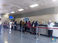 Warga RI Banyak Cari Yuan China, Stok di Money Changer Kosong!