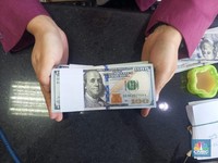 Rupiah Melemah, Nilai Tukar Dolar AS Naik Jadi Rp17.085