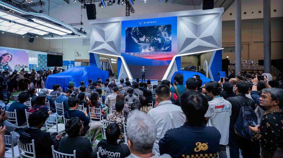 VinFast resmi menampilkan untuk pertama kalinya Limo Green, MPV listrik dalam ajang GAIKINDO Jakarta Auto Week (GJAW) 2025 di ICE BSD City, Tangerang. (Dok. VinFast)