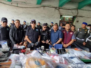 BNN-Polisi Temukan Sabu, Ganja hingga Senjata Tajam di Berlan Jaktim