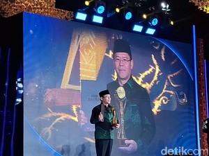 Ketum PPP Mardiono Raih Tokoh Penguatan Ekonomi Umat detikcom Awards 2025