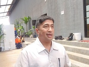 Irfan Hakim Workaholic Sampai Dikejar Pekerjaan dalam Mimpi