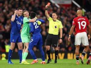 Dikartu Merah usai Ribut sama Rekan Tim, Gueye Bukan yang Pertama