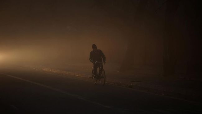 Potret Kabut Asap Selimuti di India, Udara Hampir Masuk Zona Bahaya
