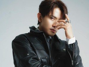 Deddy Chen Jajal Dunia Pop Mandarin