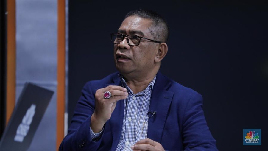 Direktur utama PT Asuransi Umum Bumiputera Muda 1967, Ramli Forez menyampaikan paparan dalam Road to CNBC Indonesia Awards 2025 kategori Best Insurance di Jakarta, Rabu (26/11/2025). (CNBC Indonesia/Tri Susilo)