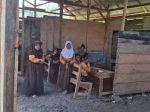 Dear Kemenag, Madrasah Ibtidaiyah di Bojonegoro Ini Jauh dari Kata Layak