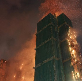 Penampakan Horor Kebakaran Apartemen Hong Kong, Korban Berjatuhan