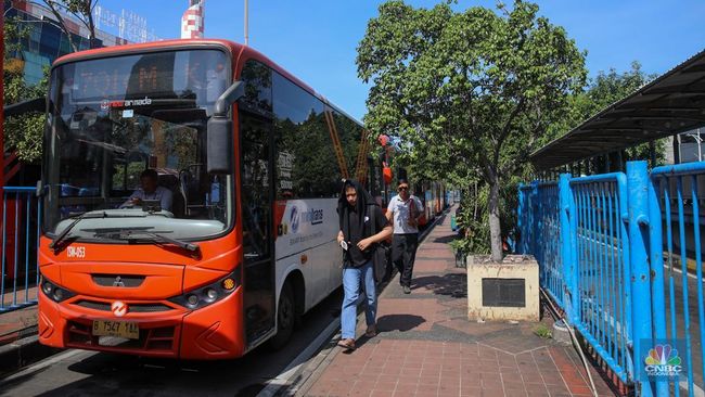 TJ Jadi Transportasi Idola Warga DKI, 20 Tahun Tarif Tetap Rp 3.500