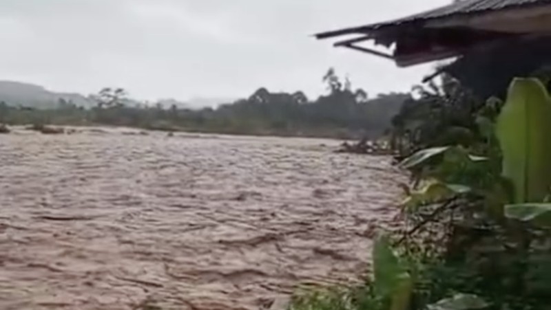 Potret banjir di Kabupaten Tapanuli Tengah, Sumatra Utara. (Tangkapan Layar Video Instagram/masinton)