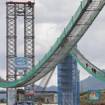 Penampakan Jembatan Kaca Terpanjang RI, Lokasinya di Puncak Bogor