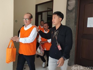 3 Pejabat Perumda Dharma Santika Didakwa Korupsi Beras ASN, Rugikan Rp 1,85 M