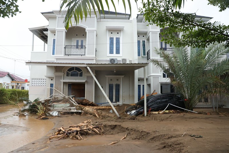 Hujan mengguyur Kota Padang, Provinsi Sumatera Barat (Sumbar), sepanjang hari ini, Kamis (27/11/2025). (Dok. BNPB)