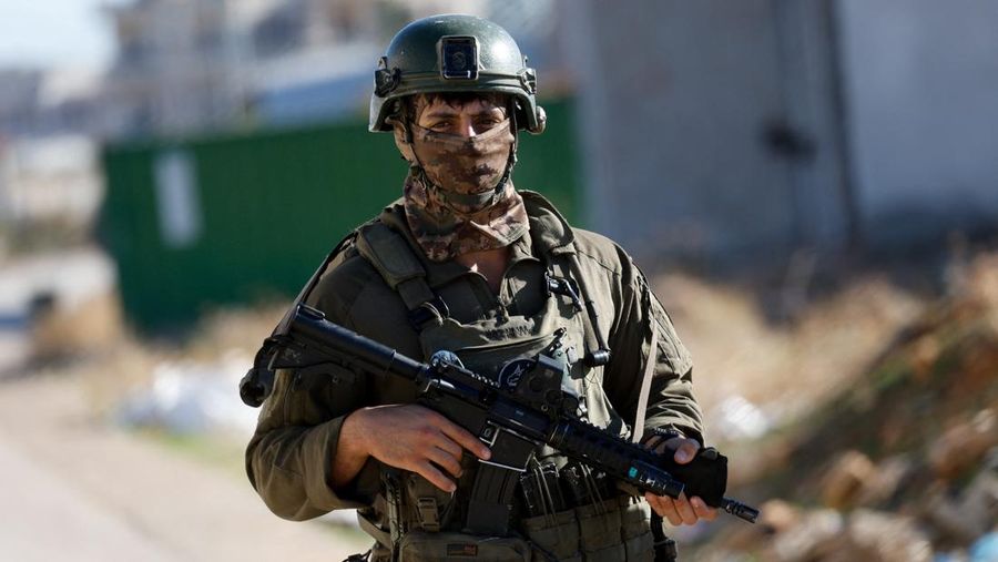 Israel mengumumkan operasi 'kontraterorisme' baru dalam skala besar di Tubas, utara Tepi Barat yang diduduki, Kamis (27/11/2025). (REUTERS/Mohamad Torokman)