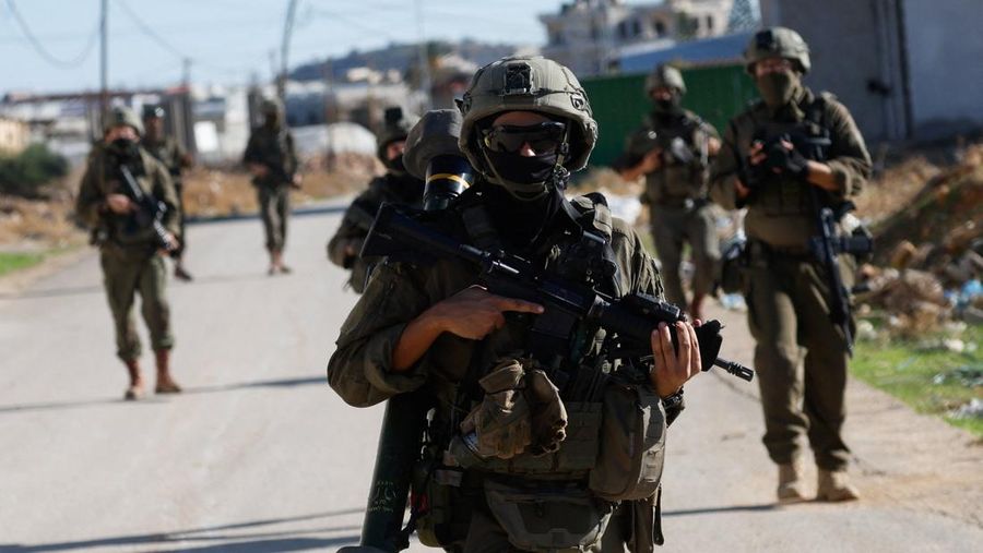 Israel mengumumkan operasi 'kontraterorisme' baru dalam skala besar di Tubas, utara Tepi Barat yang diduduki, Kamis (27/11/2025). (REUTERS/Mohamad Torokman)