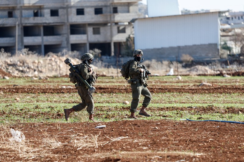 Israel mengumumkan operasi 'kontraterorisme' baru dalam skala besar di Tubas, utara Tepi Barat yang diduduki, Kamis (27/11/2025). (REUTERS/Mohamad Torokman)