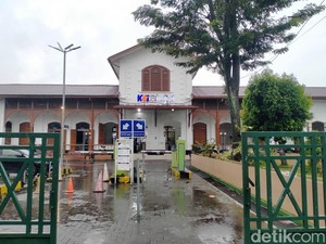 Jalur Ambles karena Banjir, KA Srilelawangsa Medan-Binjai Dihentikan Sementara