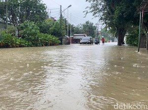 Jalan Hayam Wuruk Medan Banjir, Pemotor Putar Balik