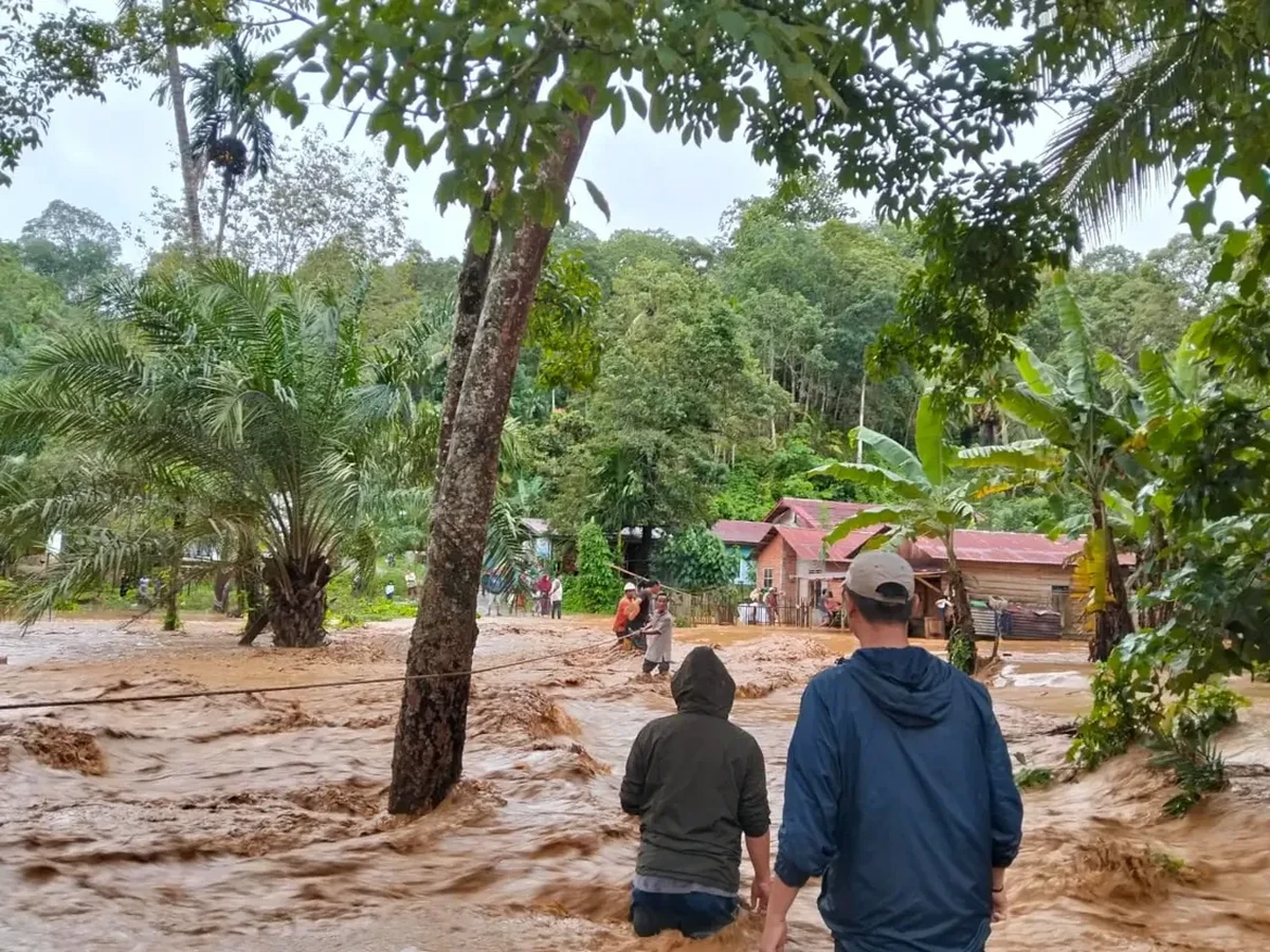 Banjir dan Siklon Tropis Picu Gangguan Jaringan dan Bencana di Sumatra