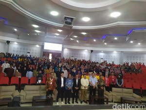 Unhas Ulas Kedaulatan Pangan hingga AI Lewat Kuliah Umum