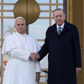 Potret Perjalanan Apostolik Perdana Paus Leo, Temui Erdogan di Turki