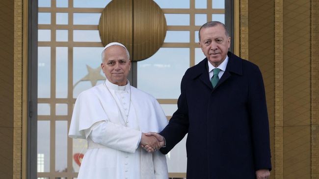 Potret Perjalanan Apostolik Perdana Paus Leo, Temui Erdogan di Turki