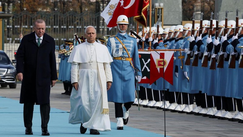 Paus Leo XIV dan Presiden Turki Tayyip Erdogan bertemu di Istana Kepresidenan, dalam perjalanan apostolik pertama Paus, di Ankara, Turki, 27 November 2025. (REUTERS/Umit Bektas)