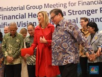 Potret Ratu Belanda Kumpul Bareng Menko Airlangga dan Bos OJK