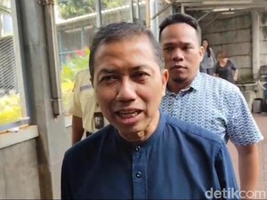 Dapat Rehabilitasi, Eks Dirut ASDP Dijenguk Suami di Rutan KPK
