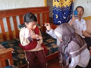 Kisah Syakira, Bocah Alami Penyakit Langka-Tak Bisa Berkedip Sejak Lahir