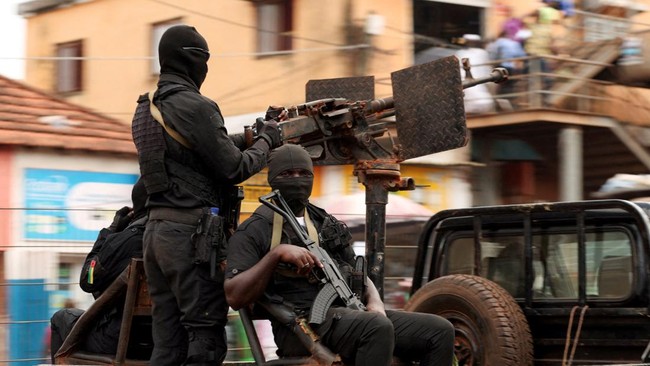 Pemerintah Ini Mulai Hantam Oposisi, 40 Partai Politik Dibubarkan