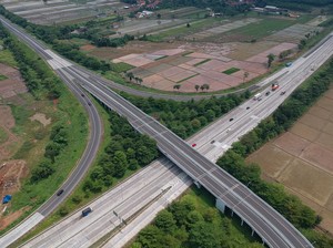 Beda Jalan Tol Pakai Material Aspal dan Beton