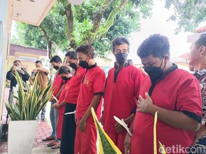 Polisi Beberkan Peran 6 Tersangka Perusakan Rumah Briptu Rizka