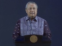 Gubernur Bank Indonesia (BI) Perry Warjiyo saat menyampaikan sambutan dalam acara Pertemuan Tahunan Bank Indonesia (PTBI) Tahun 2025 "Tangguh dan Mandiri: Sinergi Mendorong Pertubuhan Ekonomi Lebih Tinggi dan Berdaya Tahan" di Grha Bhasvara Icchana,