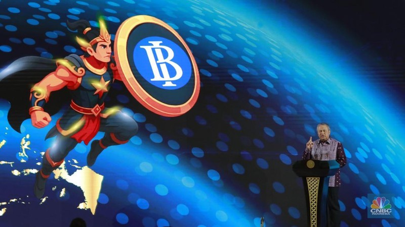 Bank Indonesia (BI) menggelar acara Pertemuan Tahunan Bank Indonesia (PTBI) Tahun 2025 "Tangguh dan Mandiri: Sinergi Mendorong Pertubuhan Ekonomi Lebih Tinggi dan Berdaya Tahan" di Grha Bhasvara Icchana, kompleks kantor pusat Bank Indonesia, Jakarta, Jumat (28/11/2025) malam. (CNBC Indonesia/Muhamad Sabki)