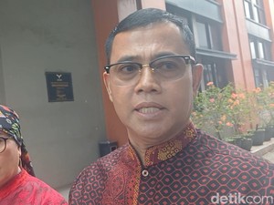 H Faisal Terus Kontak Keluarga Usai Banjir-Tanah Longsor di Sumatera