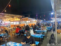 Presiden RI Nyamar-Berkaos Oblong Kuliner Malam, Terbongkar Gegara Ini