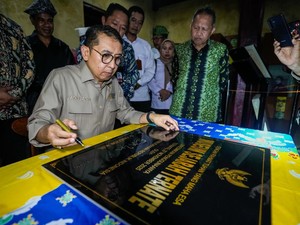 Menbud Resmikan Museum Sejarah Ternate: Literasi Harus Dikembangkan