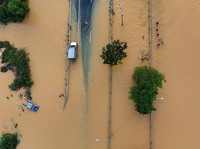 Banjir Bandang Gulung Thailand, Pohon Kutang Muncul-Jalan Jadi Sungai