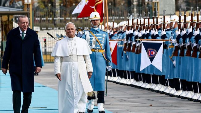 Paus Leo Temui Erdogan di Turki, Beri Pesan Khusus soal Perang Dunia 3