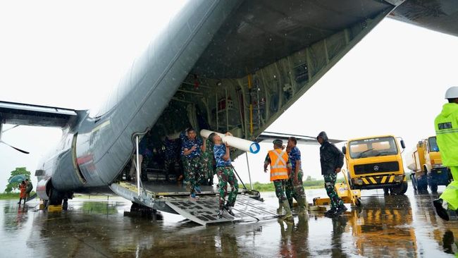 PLN Angkut Genset Pakai Hercules Demi Pulihkan Listrik Aceh