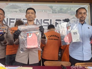 Polisi Tangkap Pria Perampas HP dan Pencuri Motor Kekasih di Salon Abianbase